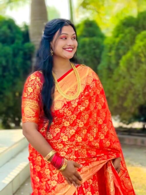 বুধ বরণ শাড়ি